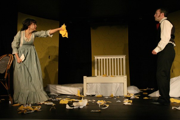 The-Yellow-Wallpaper-3